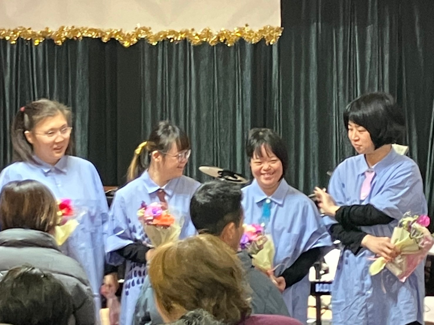 20250125kasugatewotunagu