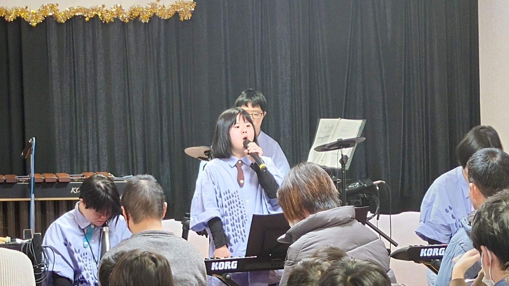 20250125kasugatewotunagu